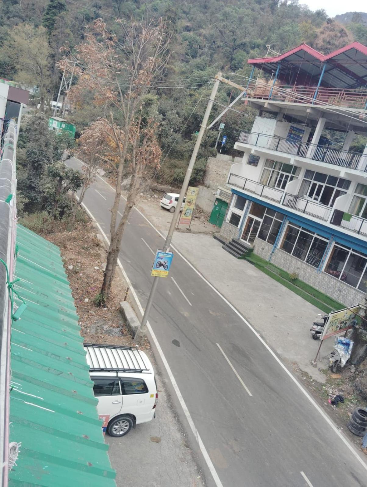 Jbk Hotel Mussoorie- Near Jw Marriott Hotel ภายนอก รูปภาพ